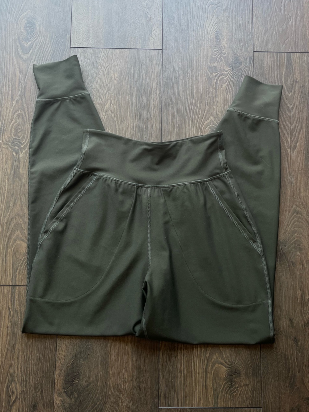 NWOT Old Navy Active Jogger Pants